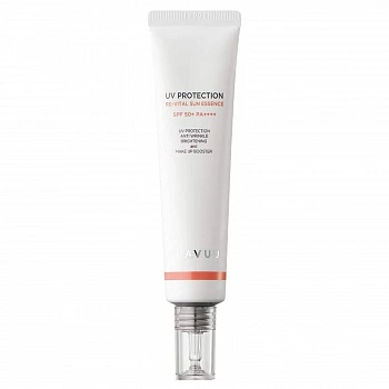 Солнцезащитная эссенция для лица с омолаживающим действием UV Protection Re-vital Sun Essence SPF 50+ PA++++