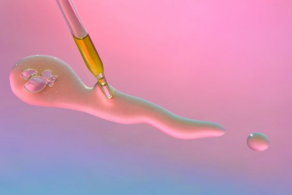 Польза пчелиного яда для проблемной и увядающей кожи Польза пчелиного яда для проблемной и увядающей кожи